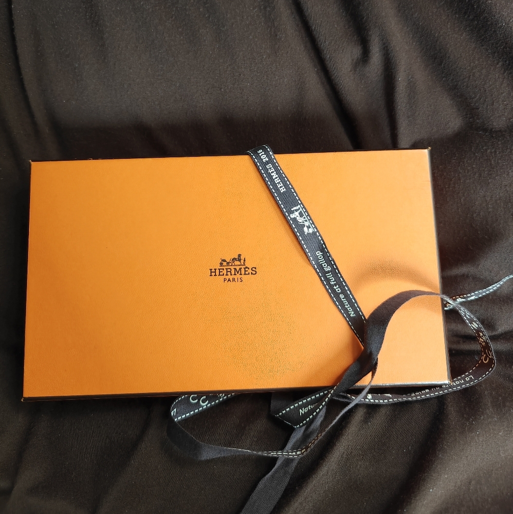 Brand new Hermes KELLY LEATHER WALLET